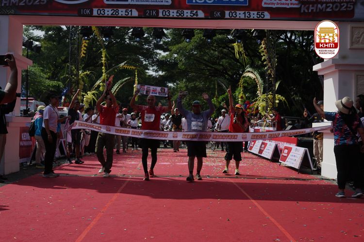 Race photo from Kediri Half Marathon 2025