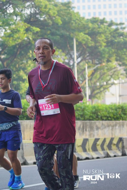 Race photo from Nu Skin Run 10K