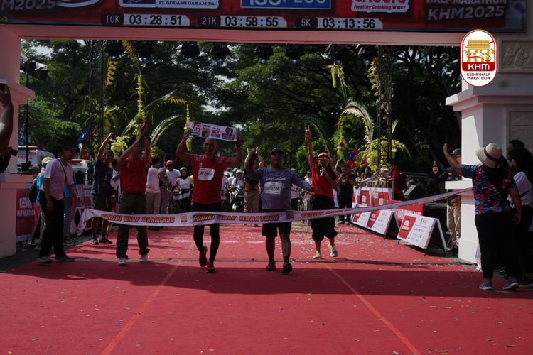 Race photo from Kediri Half Marathon 2025