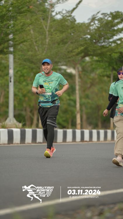 Race photo from Arutmin Borneo Run 2024