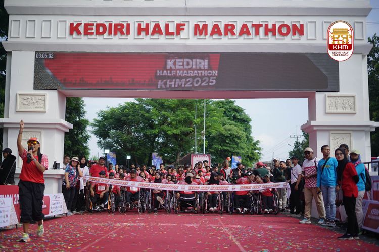 Race photo from Kediri Half Marathon 2025