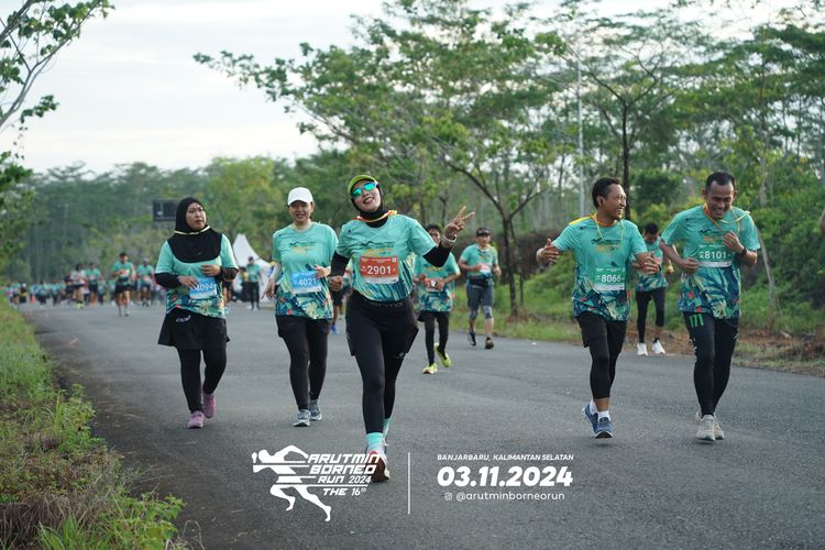 Race photo from Arutmin Borneo Run 2024