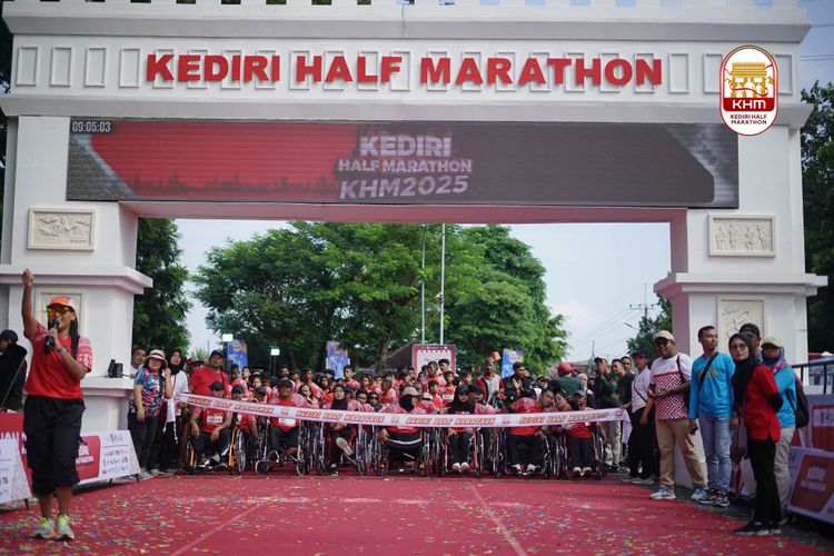 Race photo from Kediri Half Marathon 2025