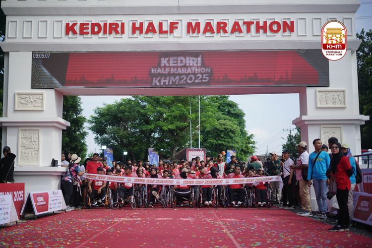 Race photo from Kediri Half Marathon 2025