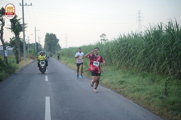 Race photo from Kediri Half Marathon 2024