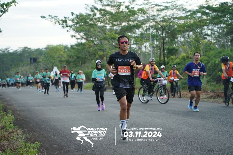 Race photo from Arutmin Borneo Run 2024