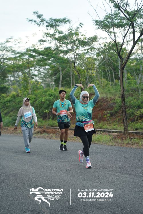 Race photo from Arutmin Borneo Run 2024