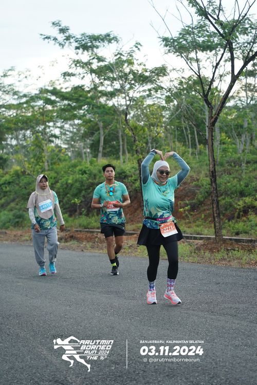 Race photo from Arutmin Borneo Run 2024