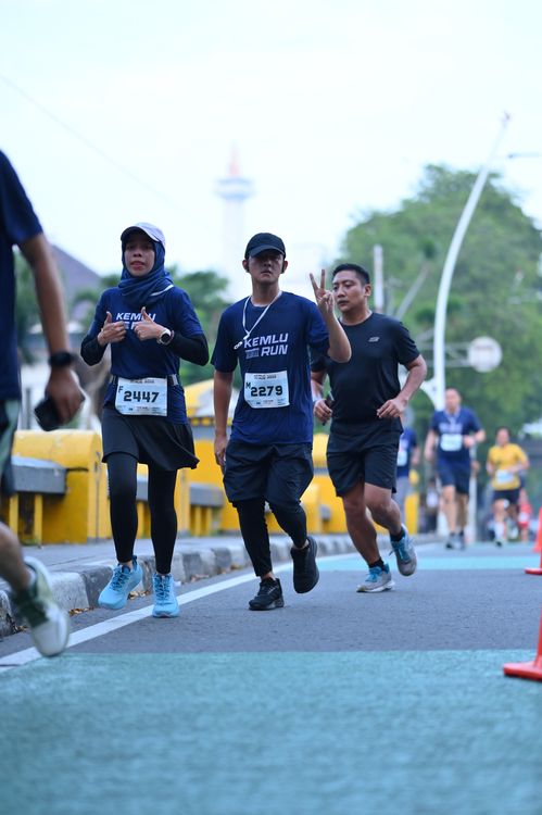 Race photo from KEMLU RUN 2025