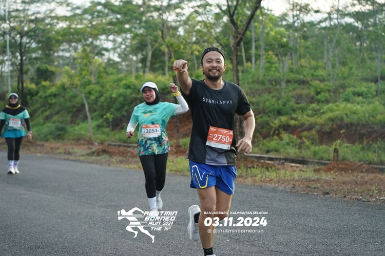 Race photo from Arutmin Borneo Run 2024
