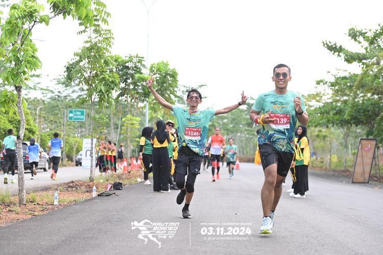 Race photo from Arutmin Borneo Run 2024