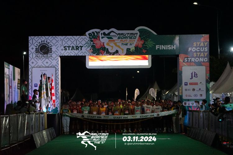 Race photo from Arutmin Borneo Run 2024