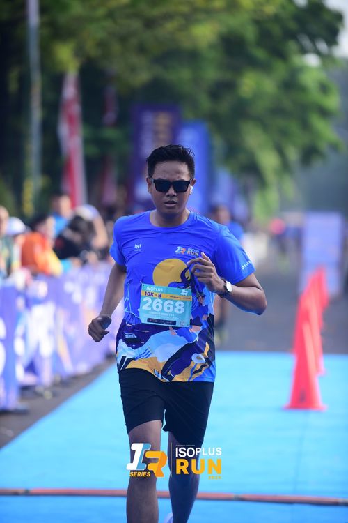 Race photo from Isoplus Run 2024 Surabaya