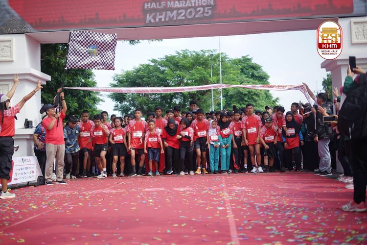 Race photo from Kediri Half Marathon 2025