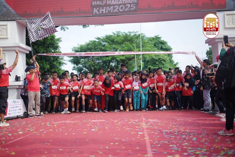 Race photo from Kediri Half Marathon 2025