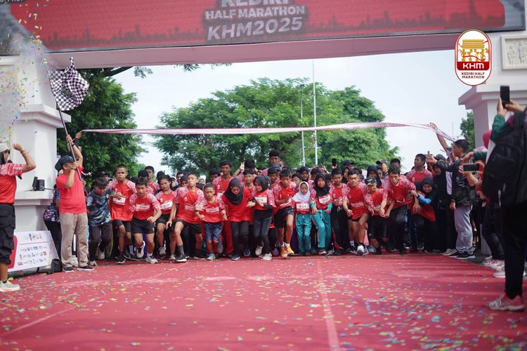 Race photo from Kediri Half Marathon 2025
