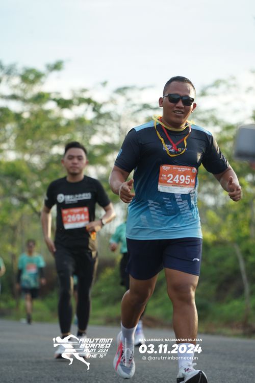 Race photo from Arutmin Borneo Run 2024