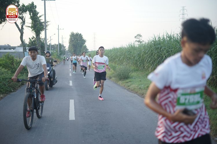Race photo from Kediri Half Marathon 2024
