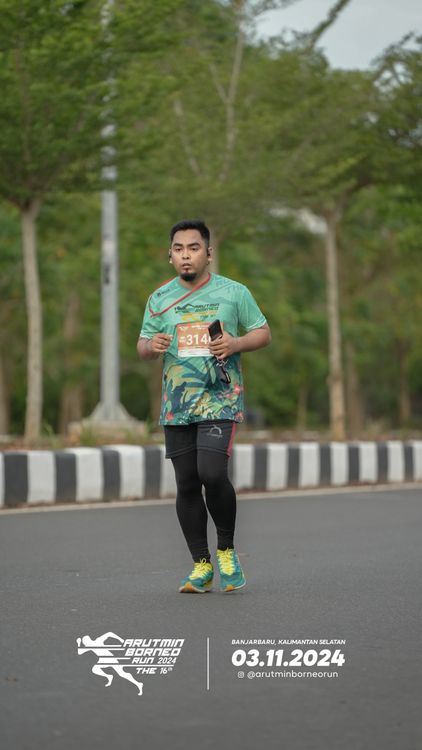 Race photo from Arutmin Borneo Run 2024