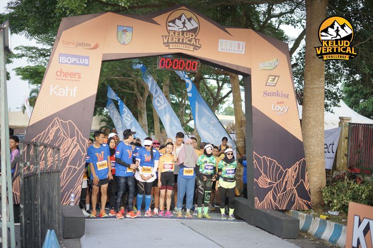 Race photo from Kelud Vertical Challenge 2024
