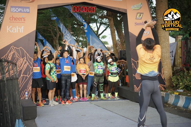 Race photo from Kelud Vertical Challenge 2024