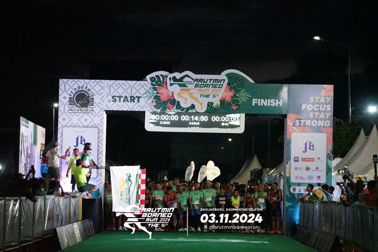 Race photo from Arutmin Borneo Run 2024