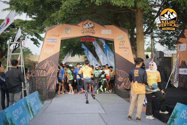 Race photo from Kelud Vertical Challenge 2024