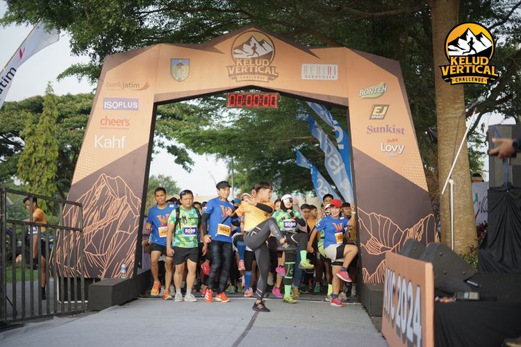 Race photo from Kelud Vertical Challenge 2024