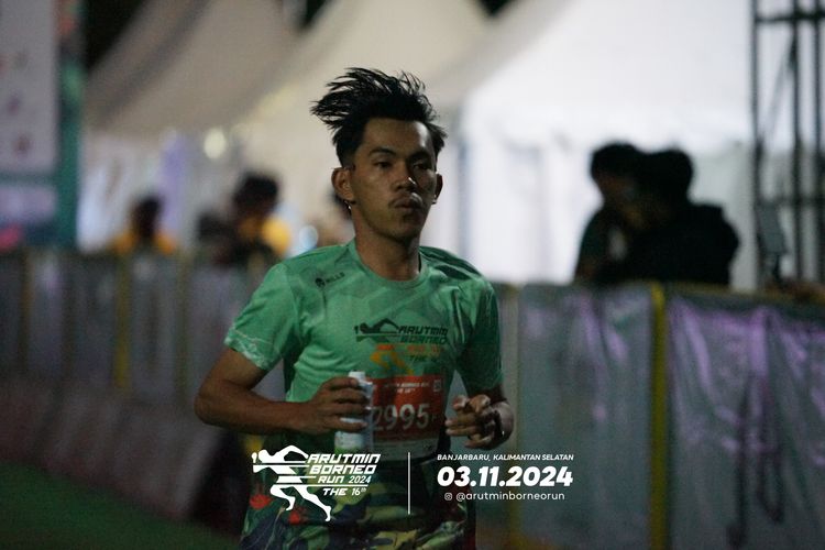 Race photo from Arutmin Borneo Run 2024