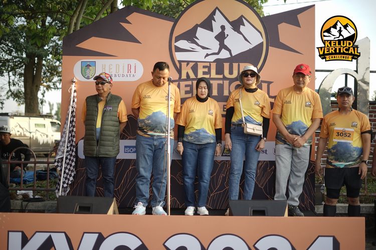 Race photo from Kelud Vertical Challenge 2024