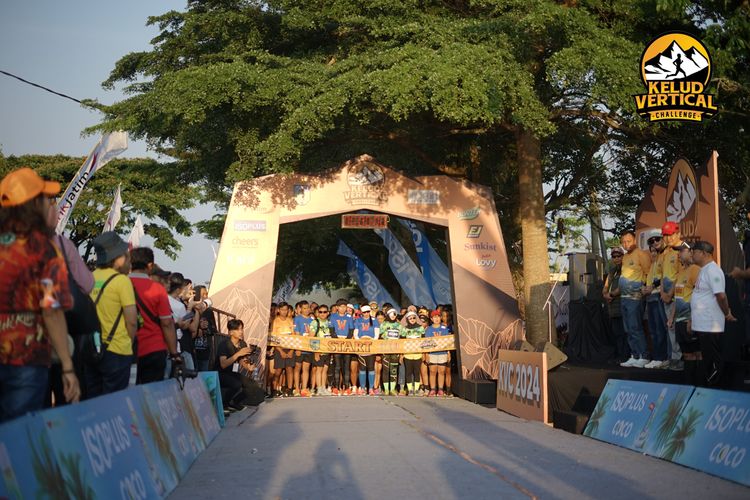 Race photo from Kelud Vertical Challenge 2024