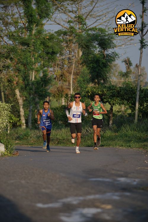 Race photo from Kelud Vertical Challenge 2024
