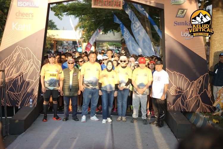 Race photo from Kelud Vertical Challenge 2024