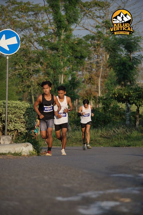 Race photo from Kelud Vertical Challenge 2024