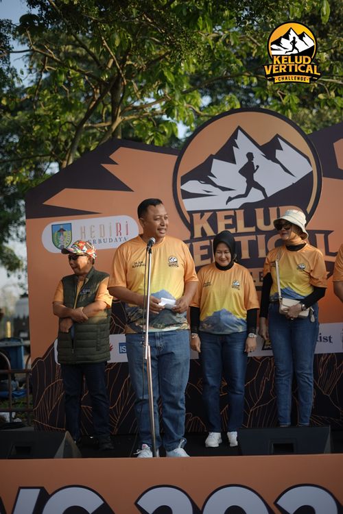 Race photo from Kelud Vertical Challenge 2024