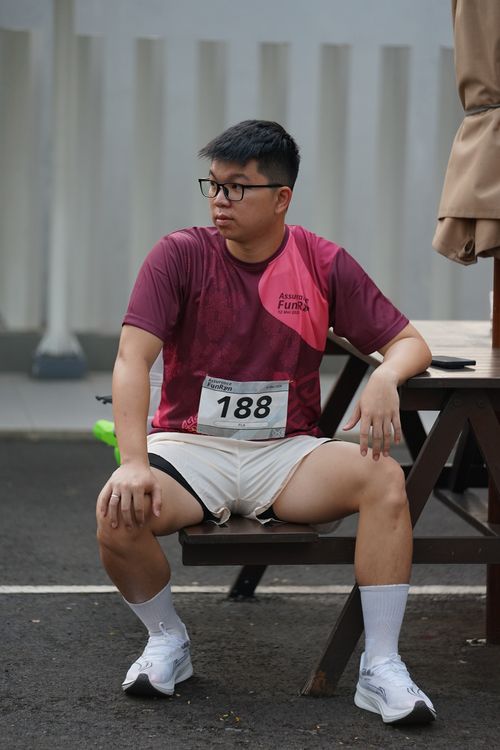 Race photo from Assurance Fun Run 2024