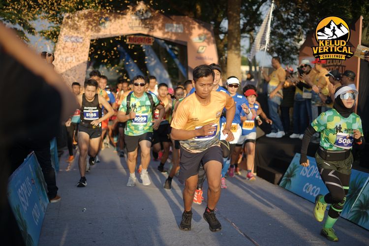 Race photo from Kelud Vertical Challenge 2024
