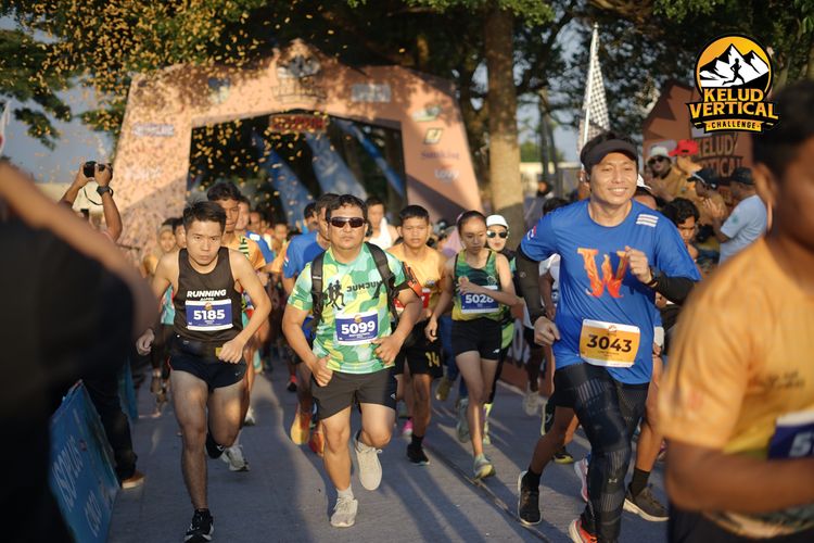 Race photo from Kelud Vertical Challenge 2024