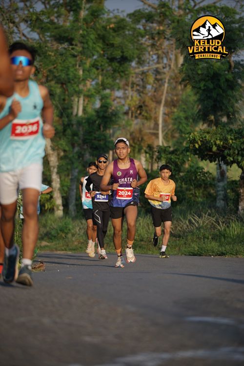 Race photo from Kelud Vertical Challenge 2024