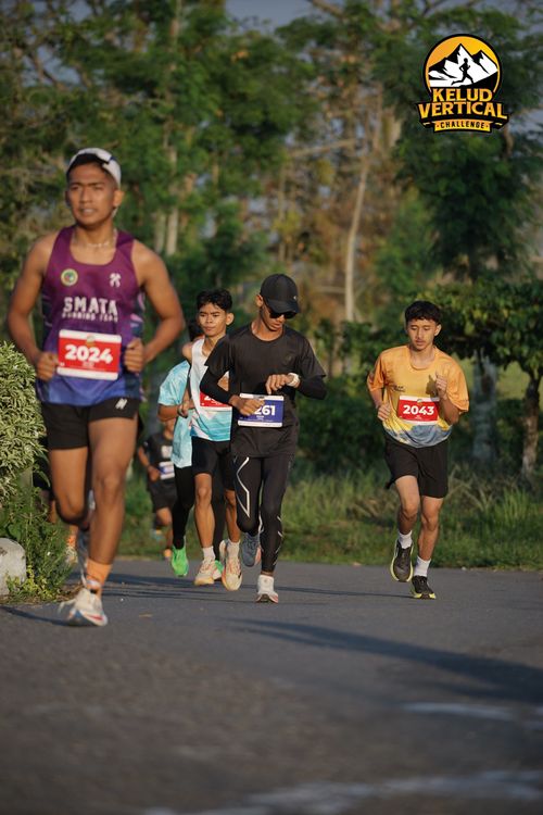 Race photo from Kelud Vertical Challenge 2024