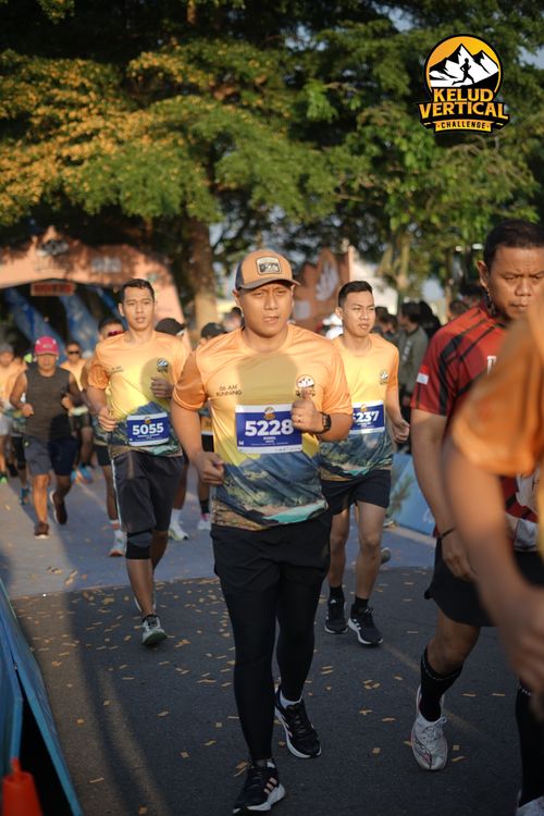 Race photo from Kelud Vertical Challenge 2024