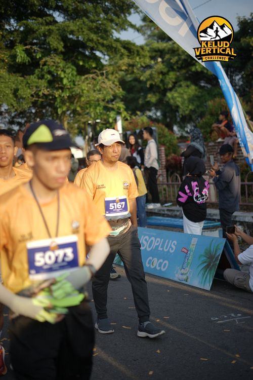 Race photo from Kelud Vertical Challenge 2024