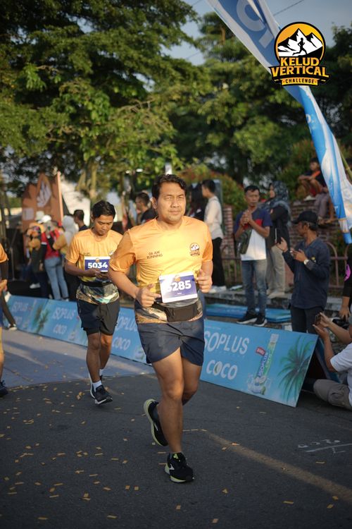 Race photo from Kelud Vertical Challenge 2024
