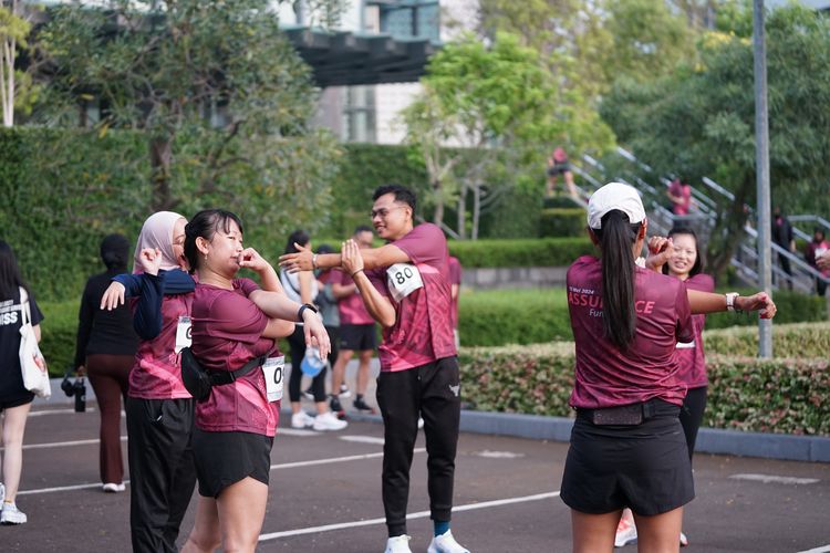 Race photo from Assurance Fun Run 2024
