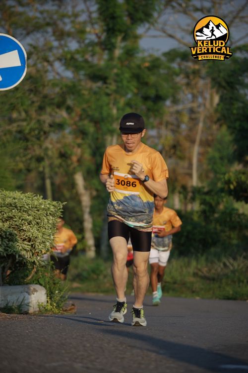 Race photo from Kelud Vertical Challenge 2024