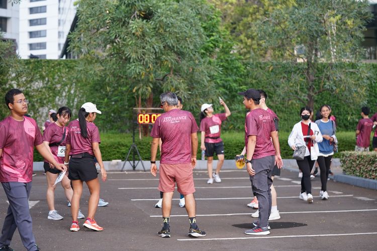 Race photo from Assurance Fun Run 2024
