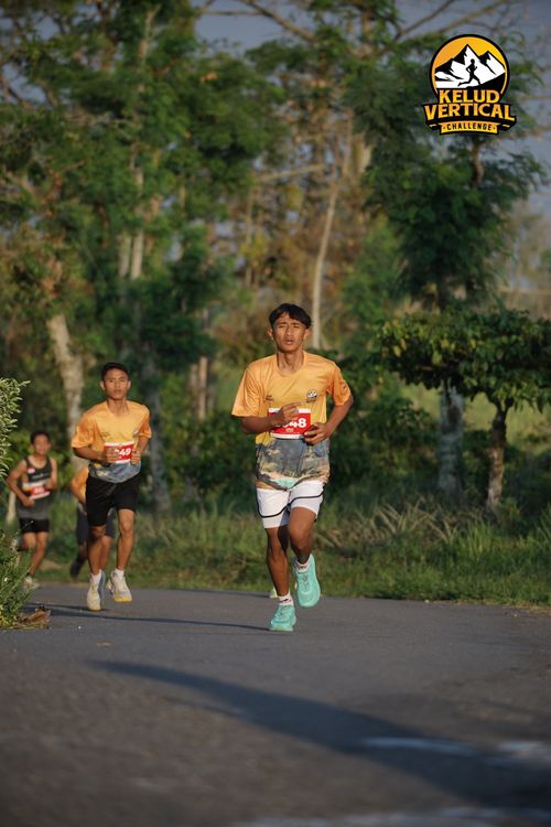 Race photo from Kelud Vertical Challenge 2024