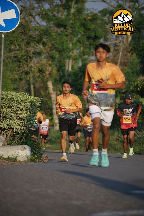Race photo from Kelud Vertical Challenge 2024