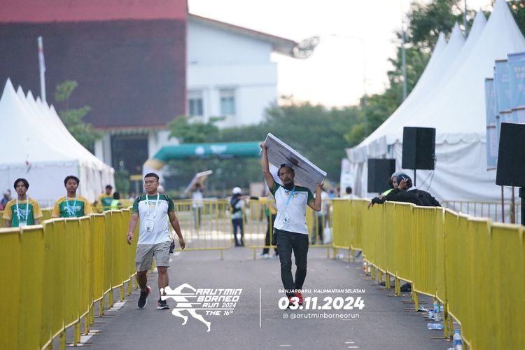 Race photo from Arutmin Borneo Run 2024