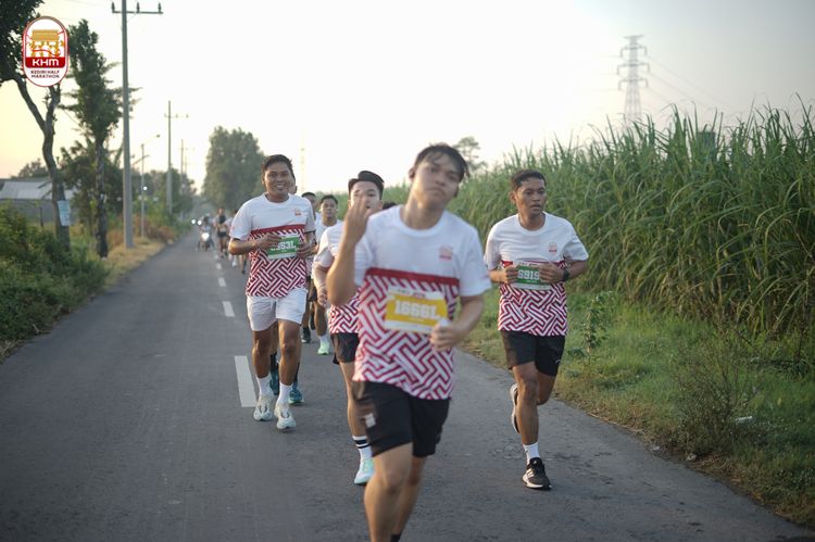Race photo from Kediri Half Marathon 2024